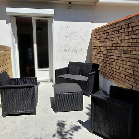 Appartement T2, Avec Terrasse. La Roche-sur-Yon Exterior foto